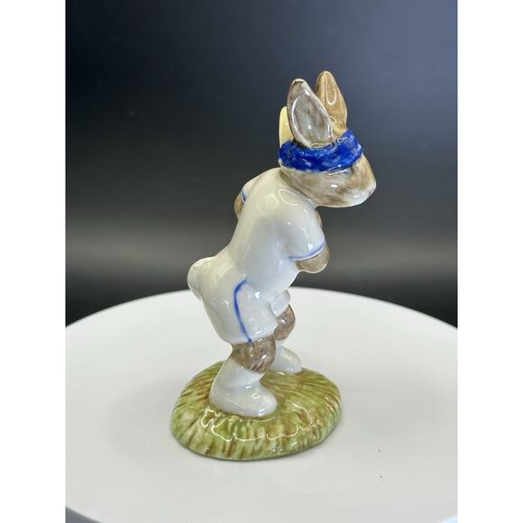 Royal Doulton "Ace Bunnykins" Porcelain Rabbit Tennis Player Figurine 1985 UK - Picture 5 of 9